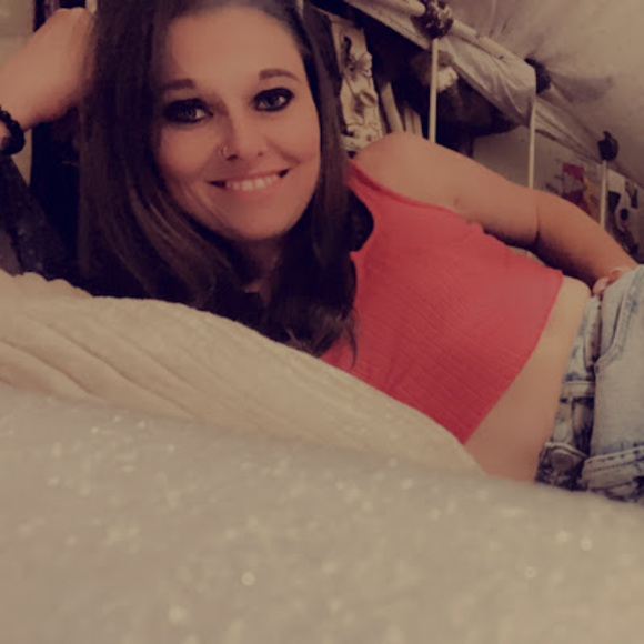 Meet your Posher, Amberlee - Picture 1 of 1